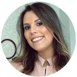 Dra. Carolina